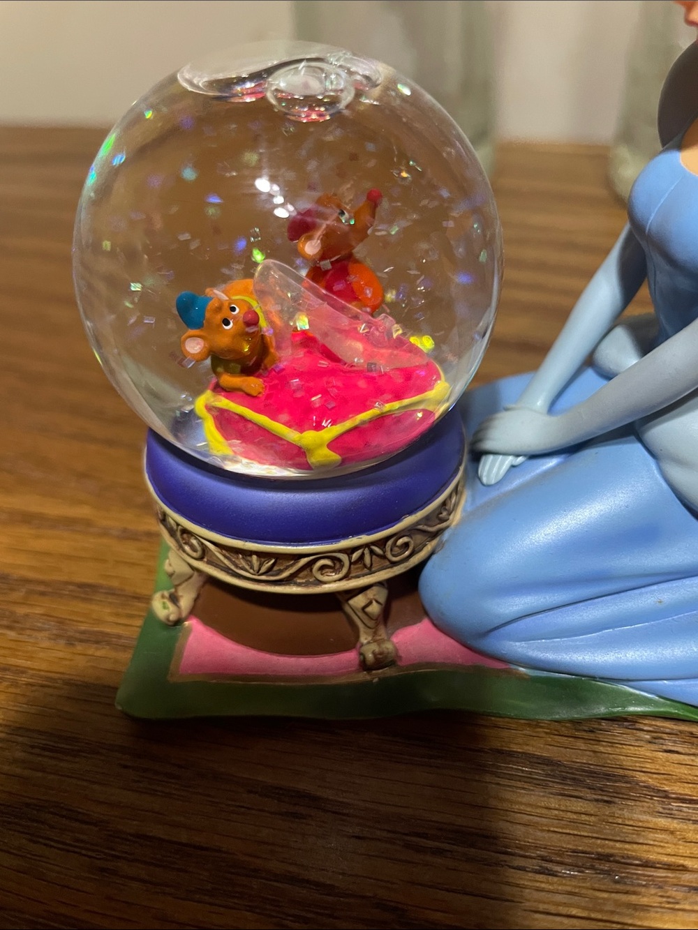 Cinderella Snow Globe - Picture 6 of 8